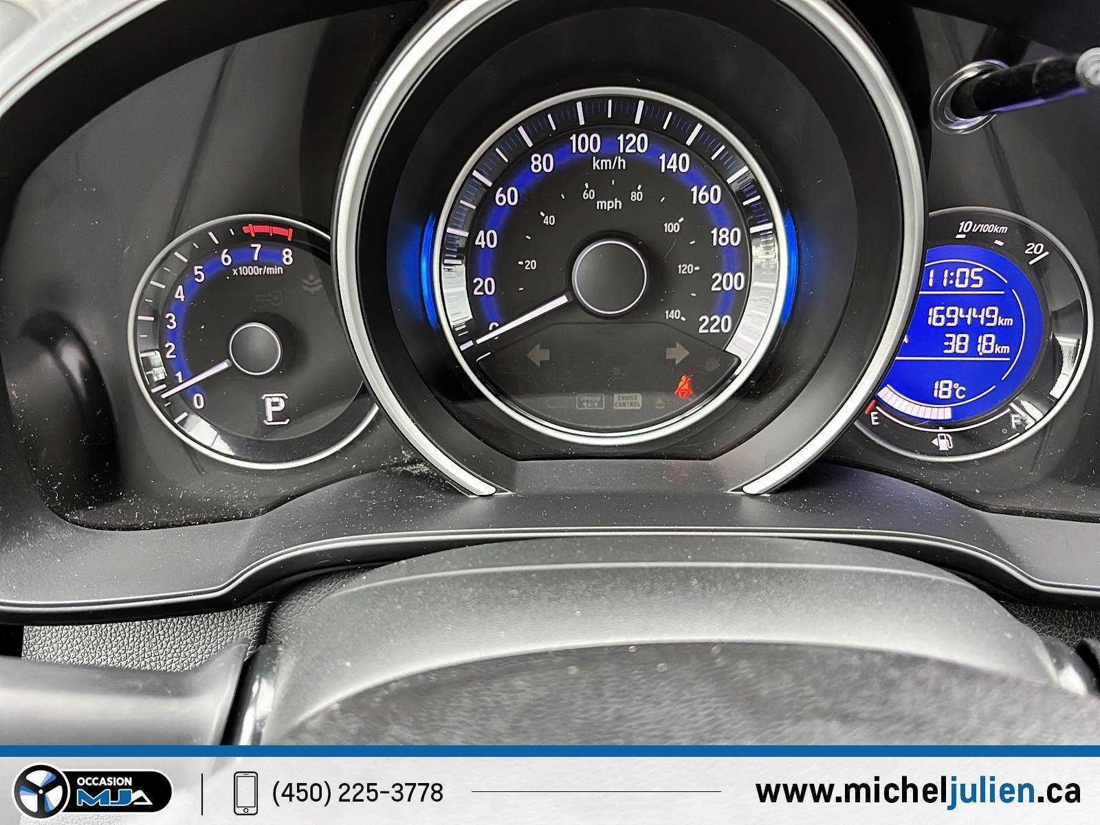 Honda Fit 2016 - Image 18